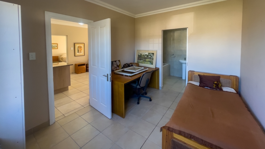2 Bedroom Property for Sale in Heiderand Western Cape